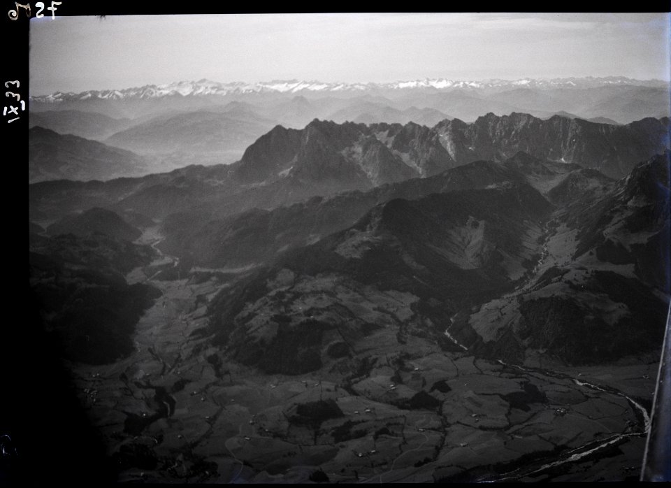 ETH-BIB-Wilder Kaiser, Scheibenkogel, Kohlental, Weissenbach-Inlandflüge-LBS MH01-007506
