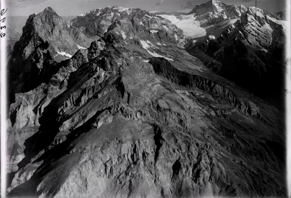 ETH-BIB-Windgällen, Schärhorn, Hüfifirn, Tödi v. W. aus 3600 m-Inlandflüge-LBS MH01-002396