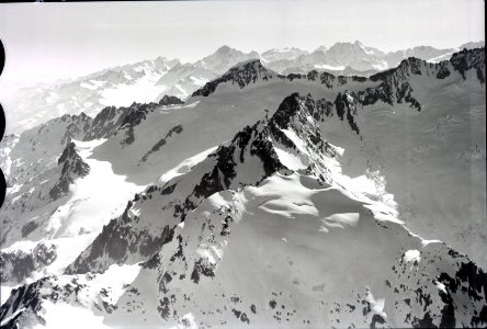 ETH-BIB-Winterstock, Galenstock, Rhônestock, Berneralpen v. O. aus 3600 m-Inlandflüge-LBS MH01-005642