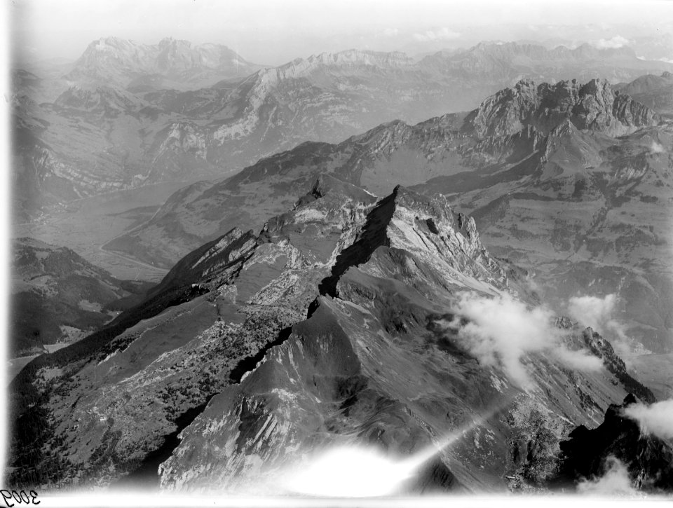 ETH-BIB-Wiggis, Mürtschenstock, Weesen, Churfirsten, Säntis v. W. aus 3000 m-Inlandflüge-LBS MH01-003009