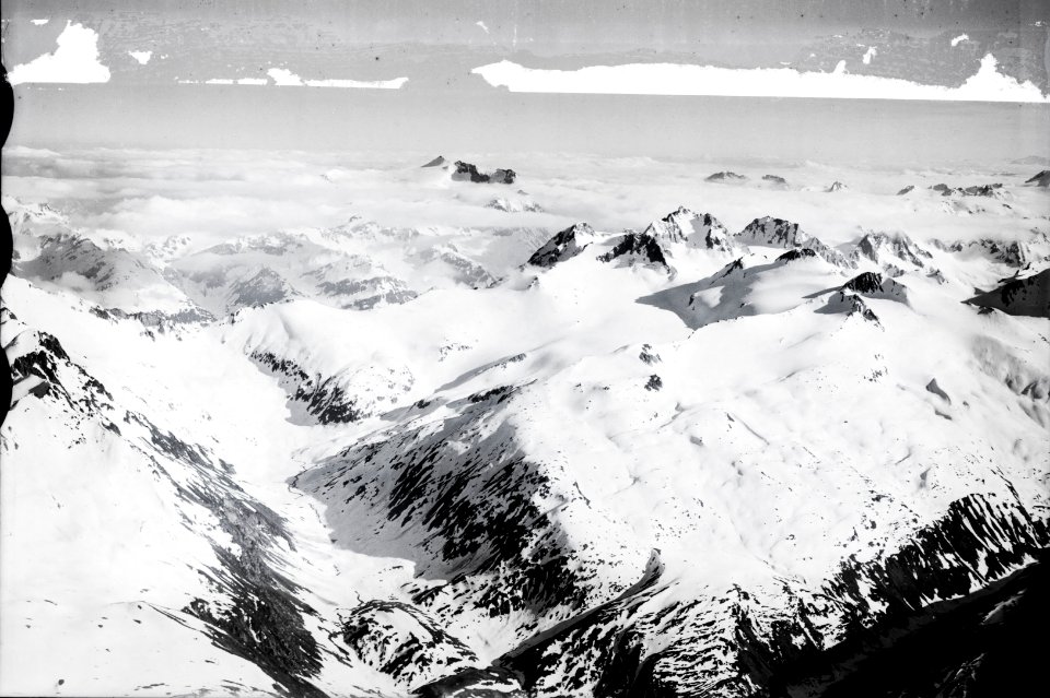 ETH-BIB-Witenwasseren, Leckihorn, Witenwasserstock, Pizzo Rotondo, Basodino, Muttenalp-Inlandflüge-LBS MH01-005645