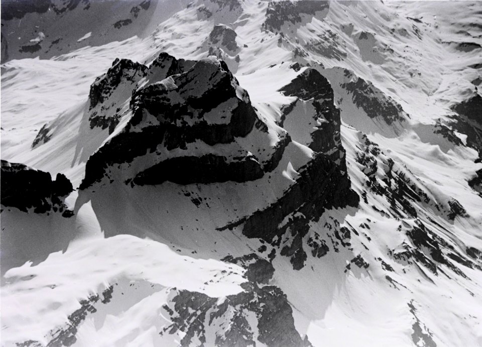 ETH-BIB-Windgällen, Schächentaler aus 2800 m-Inlandflüge-LBS MH01-000971