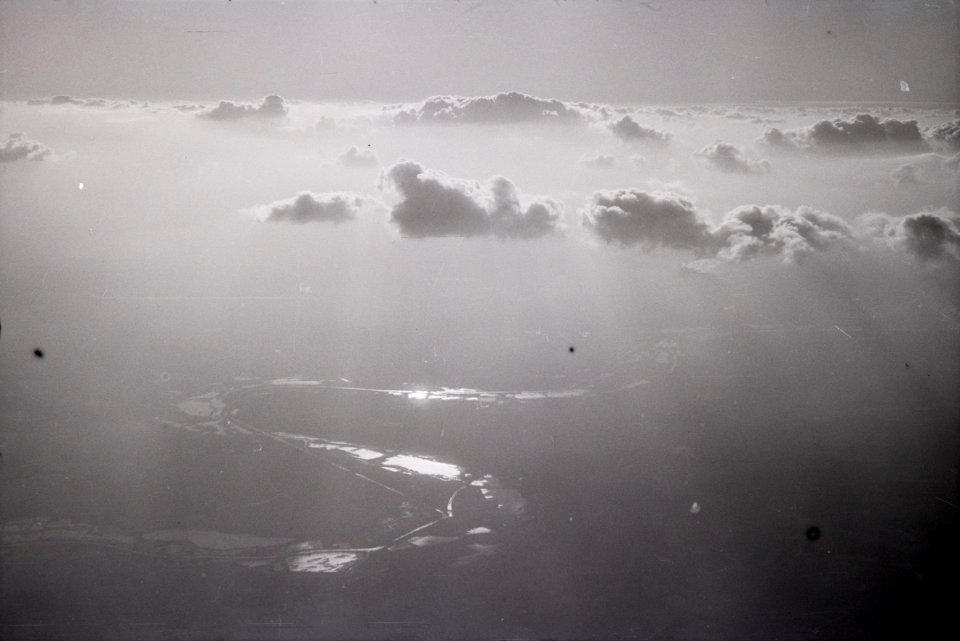 ETH-BIB-Wolken-Aufnahmen-Inlandflüge-LBS MH05-90-66