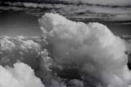 ETH-BIB-Wolken-Aufnahmen-Inlandflüge-LBS MH05-90-14