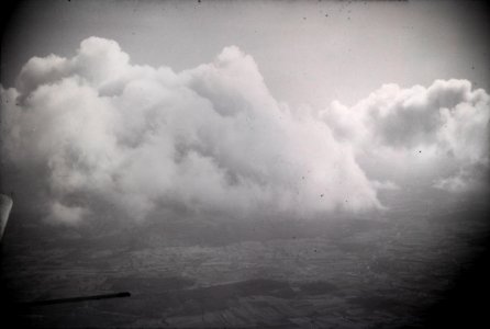 ETH-BIB-Wolken-Aufnahmen-Inlandflüge-LBS MH05-91-01