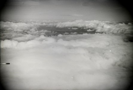 ETH-BIB-Wolken-Aufnahmen-Inlandflüge-LBS MH05-90-43