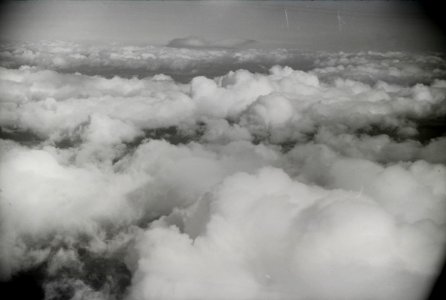 ETH-BIB-Wolken-Aufnahmen-Inlandflüge-LBS MH05-90-47