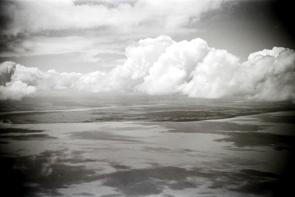 ETH-BIB-Wolken-Aufnahmen-Inlandflüge-LBS MH05-91-45