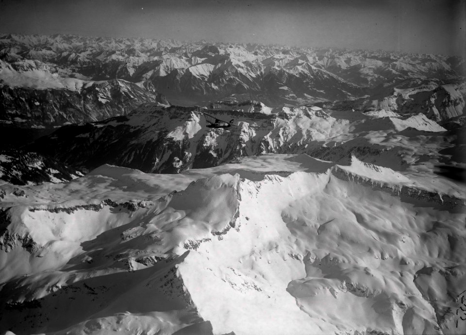 ETH-BIB-Wissmilen, Spitzmeilen, Schilstal, Seeztäler, Rheintal, Scesaplana mit Wasserflugzeug v. W. aus 4000 m-Inlandflüge-LBS MH01-001455