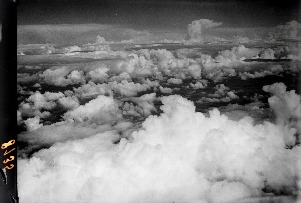 ETH-BIB-Wolken-Inlandflüge-LBS MH01-008135