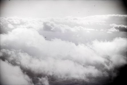 ETH-BIB-Wolken-Aufnahmen-Inlandflüge-LBS MH05-91-04