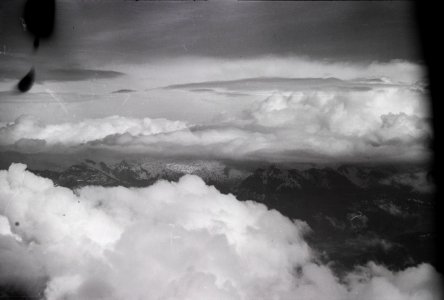 ETH-BIB-Wolken-Aufnahmen-Inlandflüge-LBS MH05-91-30