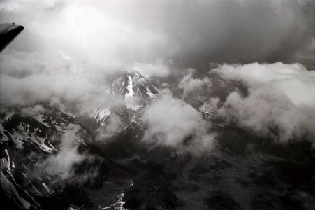 ETH-BIB-Wolken-Aufnahmen-Inlandflüge-LBS MH05-91-34