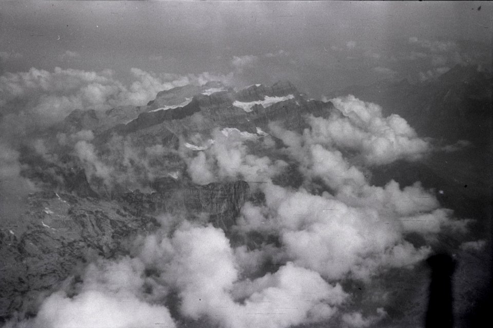 ETH-BIB-Wolken-Aufnahmen-Inlandflüge-LBS MH05-91-16