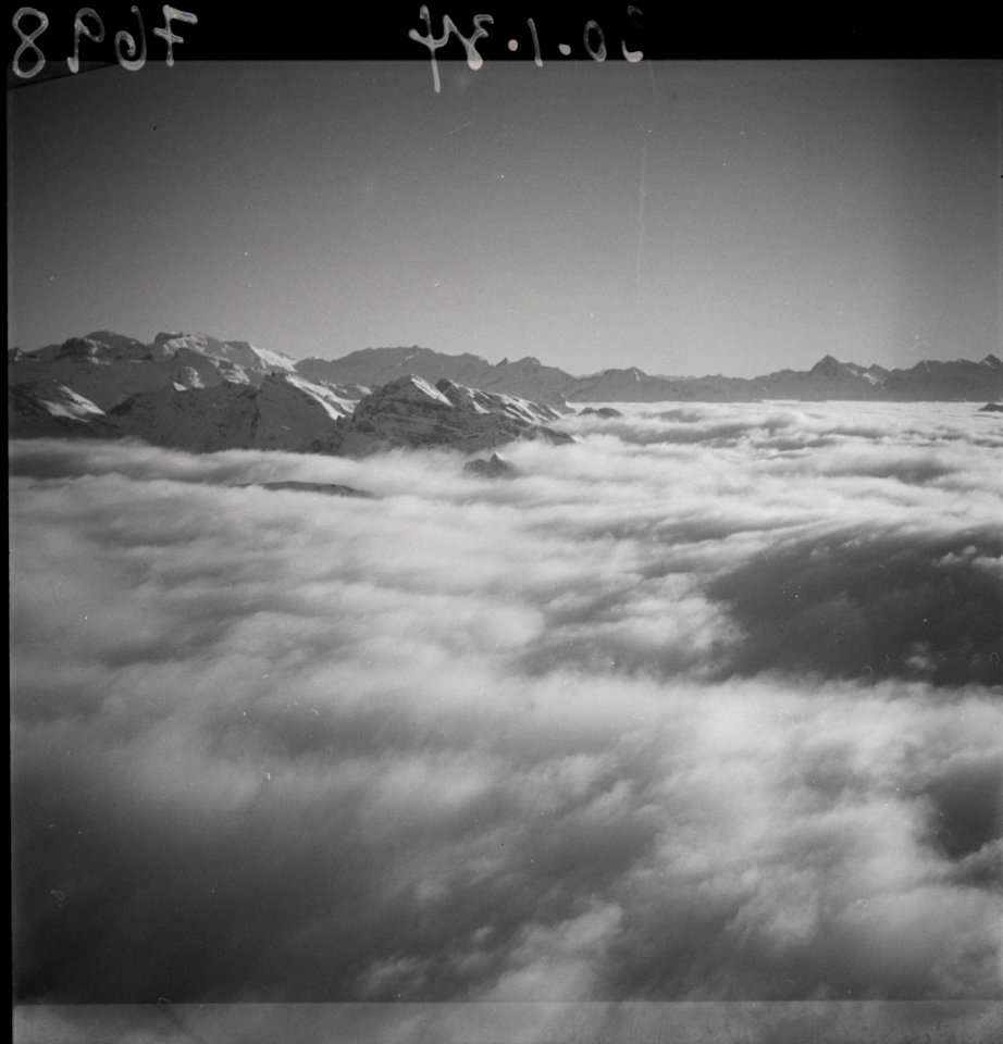 ETH-BIB-Wolkenmeer-Inlandflüge-LBS MH01-007698