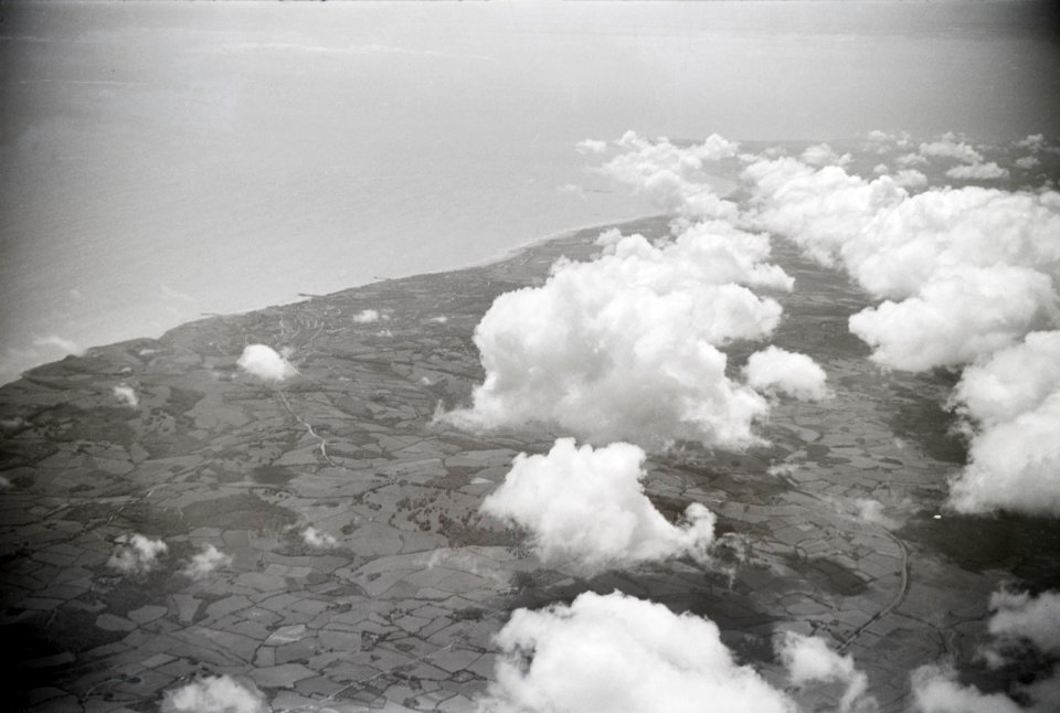 ETH-BIB-Wolken-Aufnahmen-Inlandflüge-LBS MH05-91-48
