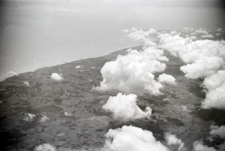 ETH-BIB-Wolken-Aufnahmen-Inlandflüge-LBS MH05-91-48