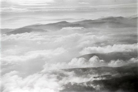 ETH-BIB-Wolkenaufnahme-Inlandflüge-LBS MH05-95-08