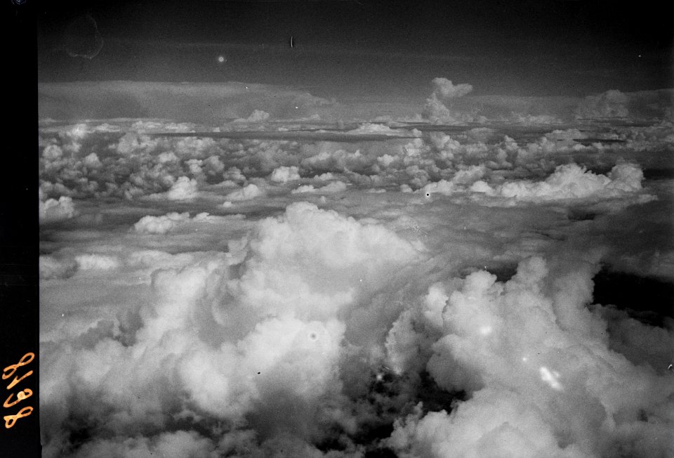 ETH-BIB-Wolken-Inlandflüge-LBS MH01-008138