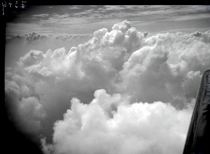 ETH-BIB-Wolkenmeer-Inlandflüge-LBS MH01-007349
