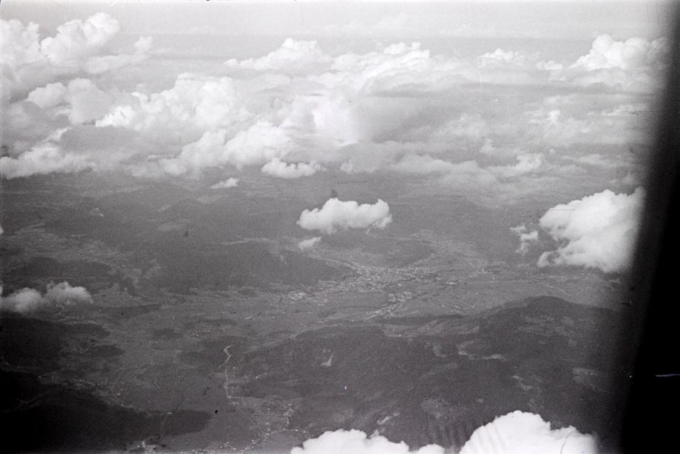 ETH-BIB-Wolken-Aufnahmen-Inlandflüge-LBS MH05-90-90