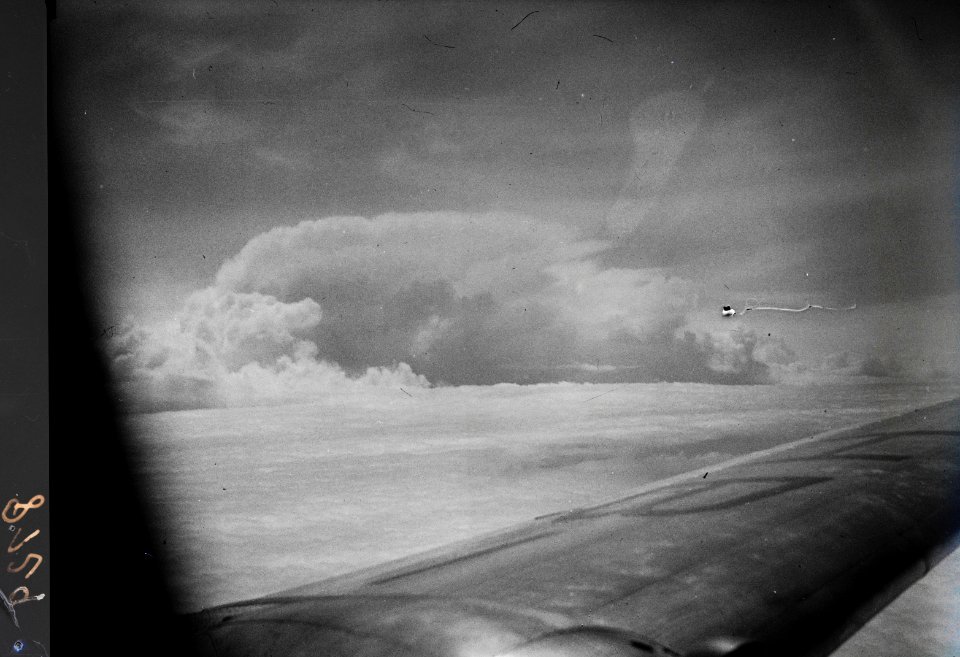 ETH-BIB-Wolken-Inlandflüge-LBS MH01-008129