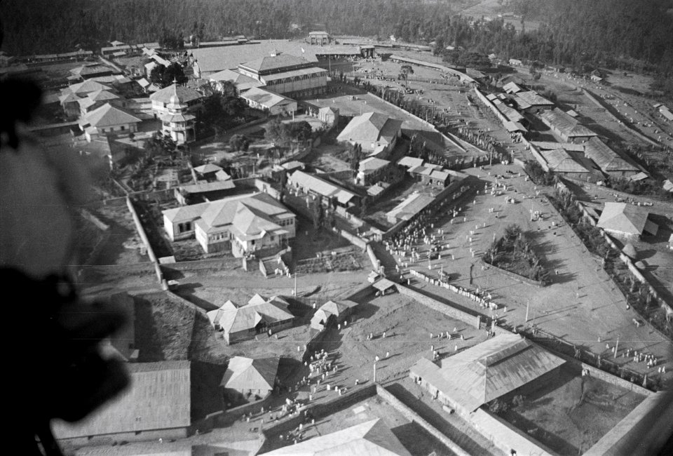 ETH-BIB-Zentrum von Addis Abeba aus der Luft-Abessinienflug 1934-LBS MH02-22-0220