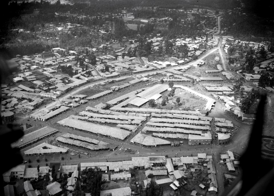 ETH-BIB-Zentrum von Addis Abeba aus der Luft-Abessinienflug 1934-LBS MH02-22-0221