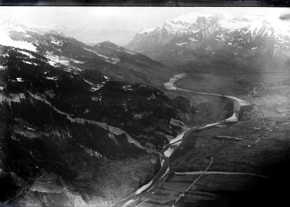 ETH-BIB-Zizers, Landquart, Vilan, Rheintal v. Haldenstein abwärts mit Falknis v. S. aus 2000 m-Inlandflüge-LBS MH01-004462