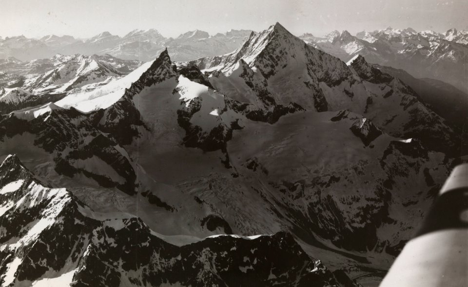 ETH-BIB-Zinalrothorn, Weisshorn, Berneralpen v. S. aus 4500 m-Inlandflüge-LBS MH01-005673