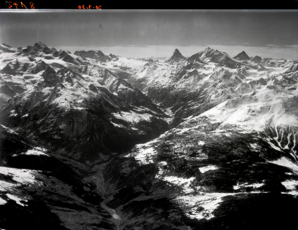 ETH-BIB-Zermattertal, Matterhorn, Mischabelhörner, Weisshorn-Inlandflüge-LBS MH01-008172