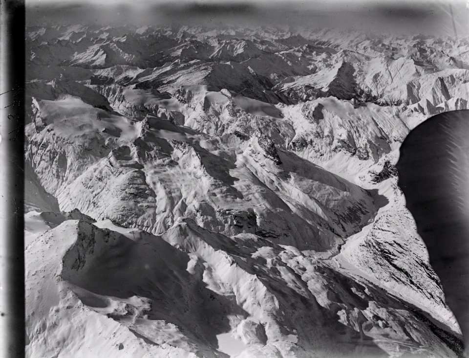 ETH-BIB-Zervreila (Vals), Güferhorn, Vernokhörner, Gotthardgebiet v. O. aus 4000 m-Inlandflüge-LBS MH01-001379