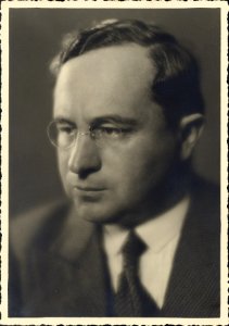 ETH-BIB-Zoppi, Giuseppe (1896-1952)-Portrait-Portr 00315