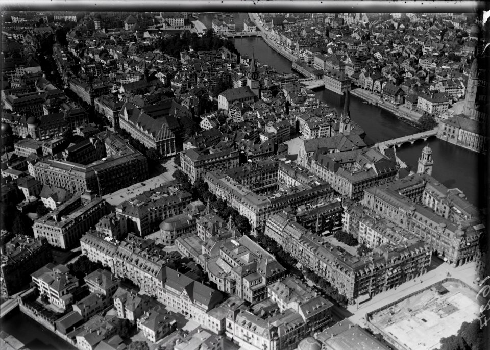 ETH-BIB-Zürich, Bahnhofstrasse aus 100 m-Inlandflüge-LBS MH01-001627
