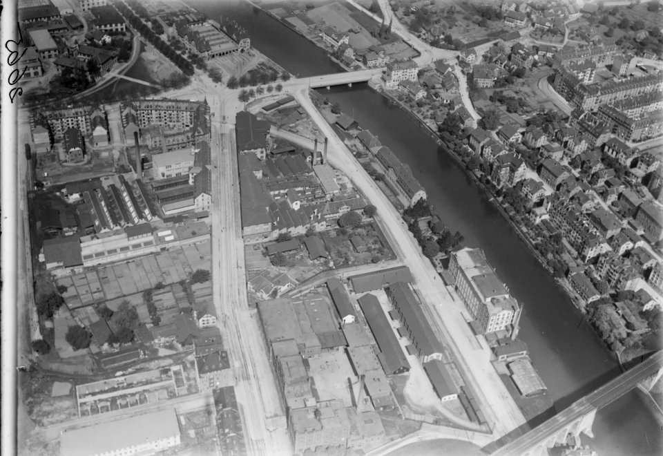 ETH-BIB-Zürich, Escher-Wyss-Platz, Shilquai, Wipkingen aus 300 m-Inlandflüge-LBS MH01-002665