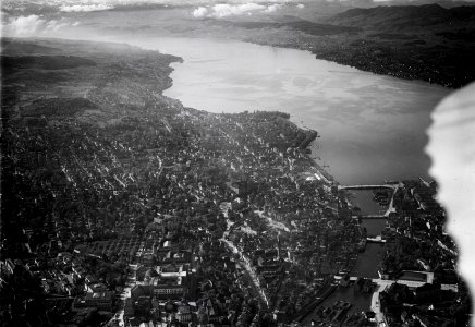 ETH-BIB-Zürich mit See aus 800 m-Inlandflüge-LBS MH01-004493
