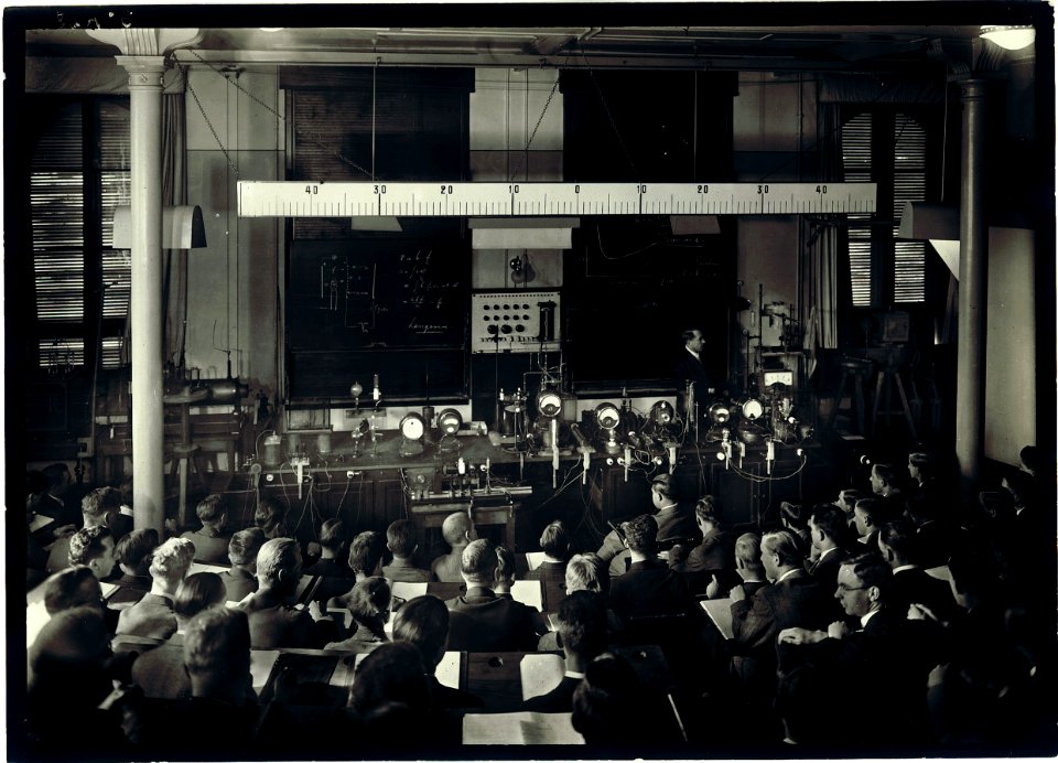 ETH-BIB-Zürich, ETH Zürich, Altes Physikgebäude, Grosser Hörsaal (PH 6c)-Ans 03593