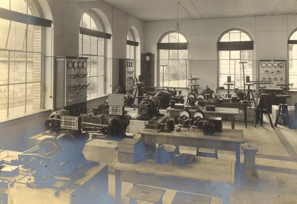 ETH-BIB-Zürich, ETH Zürich, Altes Maschinenlaboratorium, Maschinensaal-Ans 01189