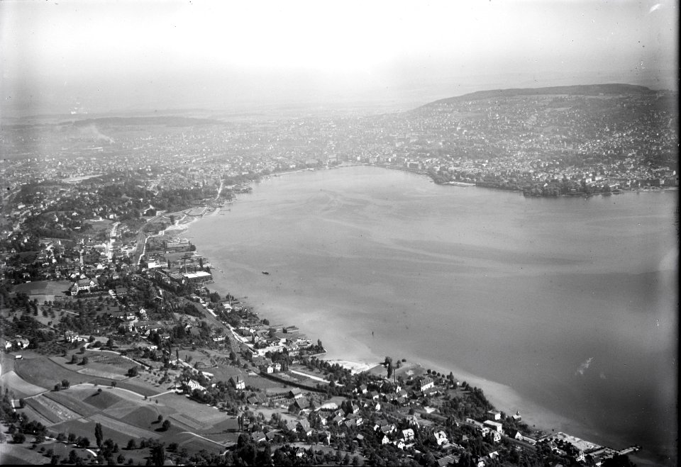 ETH-BIB-Zürich vom See, Wollishofen aus 600 m-Inlandflüge-LBS MH01-004616