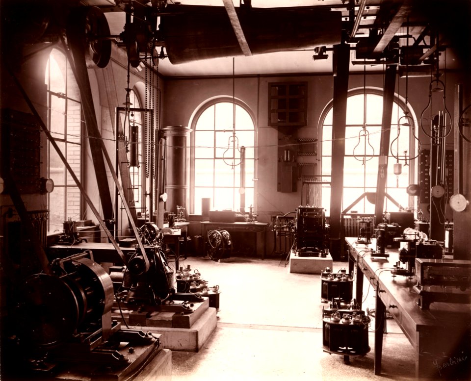 ETH-BIB-Zürich, ETH Zürich, Altes Physikgebäude, Maschinensaal-Ans 05437-003-AL-FL