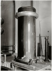 ETH-BIB-Zürich, ETH Zürich, Altes Physikgebäude, Zyklotrongebäude, Tensator-Ans 00857