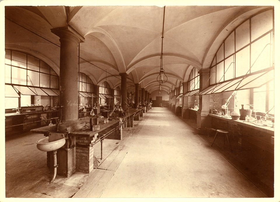 ETH-BIB-Zürich, ETH Zürich, Chemiegebäude (CAB), Destillationsraum No 18b-Ans 01040