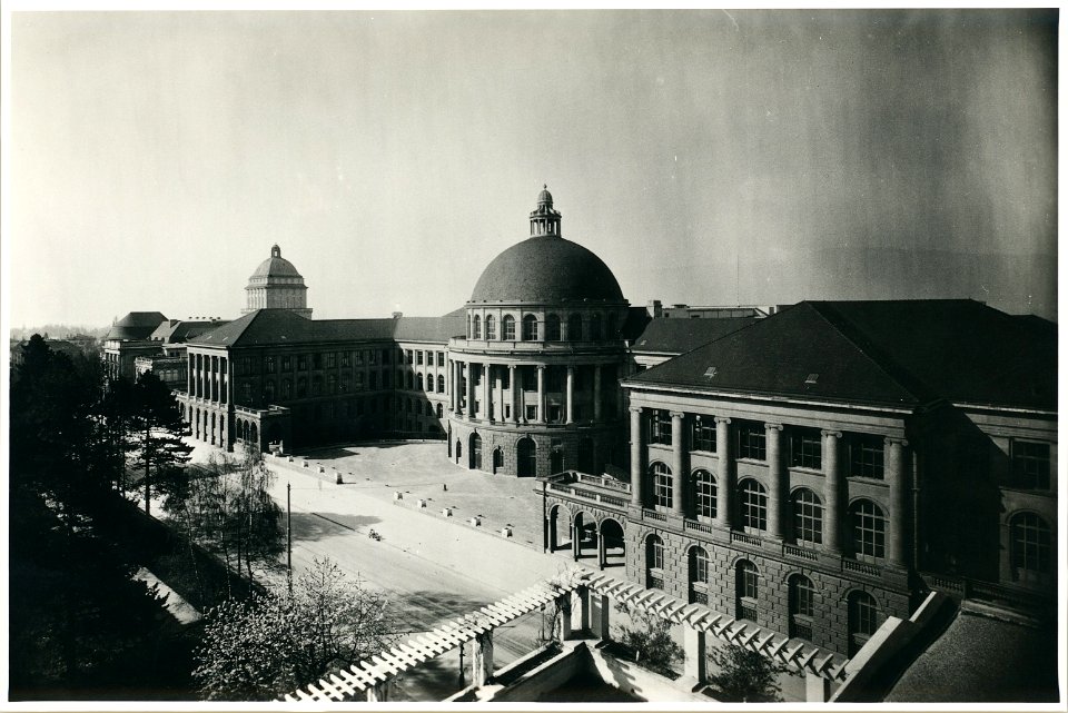 ETH-BIB-Zürich, ETH Zürich, Hauptgebäude (HG), Fassade Ost-Ans 00175