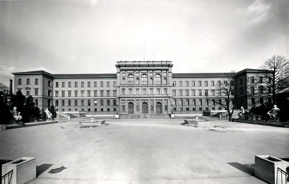 ETH-BIB-Zürich, ETH Zürich, Hauptgebäude (HG), Fassade West-Ans 00193