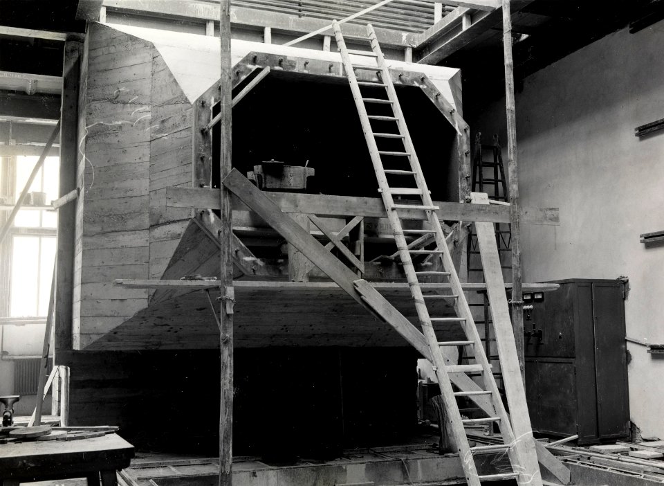 ETH-BIB-Zürich, ETH Zürich, Maschinenlaboratorium (ML), Institut für Aerodynamik, Windkanaldrüse und Schalttafel im Bau-Ans 06435-06
