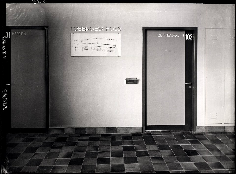 ETH-BIB-Zürich, ETH Zürich, Maschinenlaboratorium (ML), 1. Obergeschoss, Tür zu Raum 101 und zu Raum 102 (Zeichensaal B)-Ans 01421