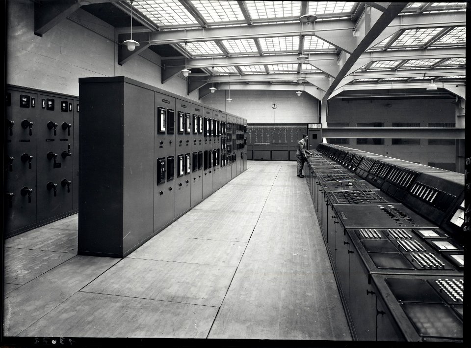 ETH-BIB-Zürich, ETH Zürich, Maschinenlaboratorium (ML). Maschinenhalle, Schaltwarte-Ans 02977