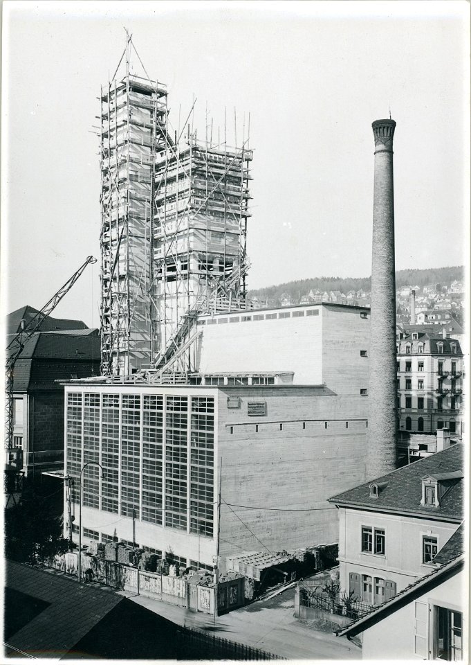 ETH-BIB-Zürich, ETH Zürich, Maschinenlaboratorium (ML), Fernheizkraftwerk (FHK), Hochkamin und Kesselhaus im Bau-Ans 01289