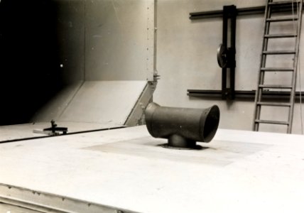 ETH-BIB-Zürich, ETH Zürich, Maschinenlaboratorium (ML), Institut für Aerodynamik, Windkanal, Modell einer Dach-Belüftung für Eisenbahnwaggon-Ans 06437-04