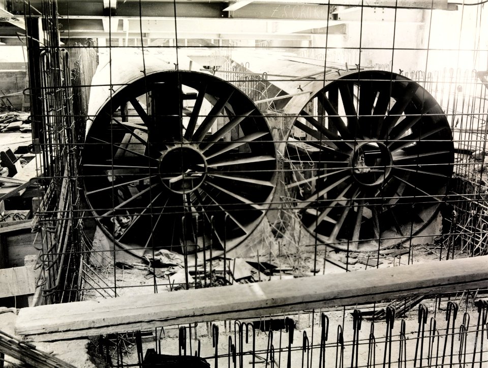ETH-BIB-Zürich, ETH Zürich, Maschinenlaboratorium (ML), Institut für Aerodynamik, Windkanal-Unterteil mit Gebläsen-Ans 06435-05